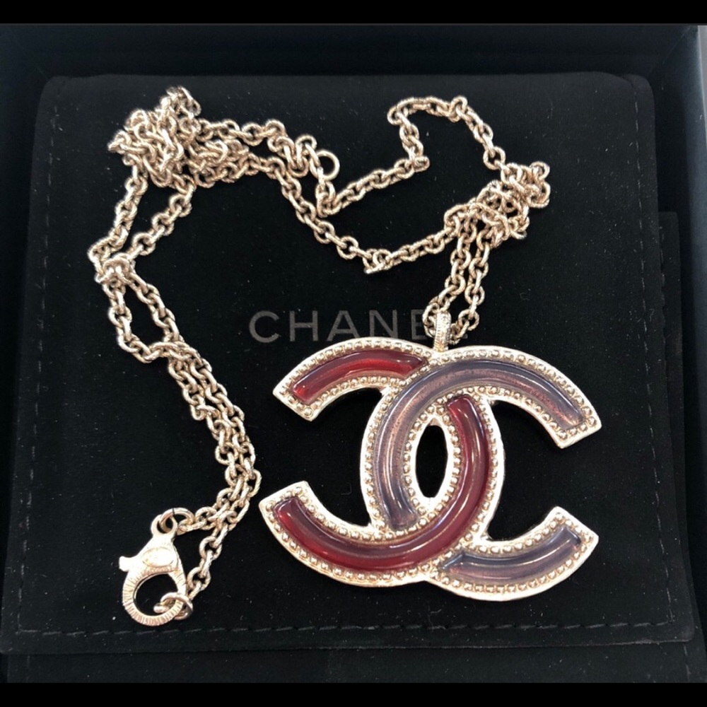 ❌SOLD❌ BNWT:  Authentic new large Chanel necklace.